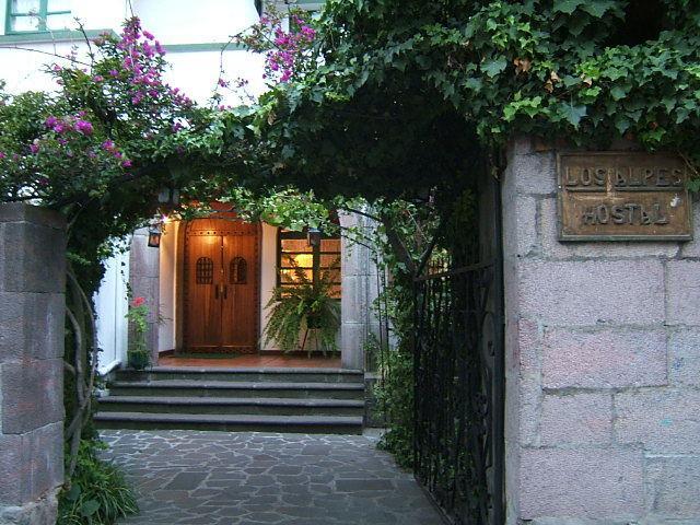 Hotel Los Alpes Quito Exterior foto