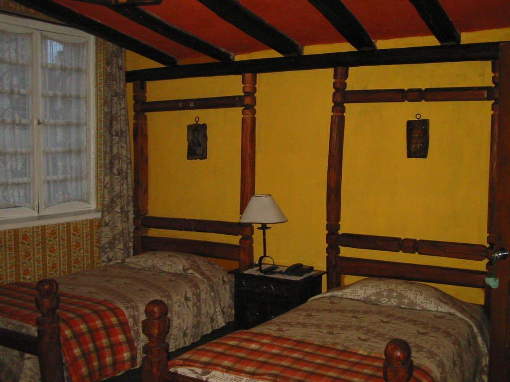 Hotel Los Alpes Quito Exterior foto